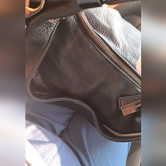 Kenneth Cole New York • Black Leather Oversized Bag Hobo Silvertone Stud Handle - Picture 6 of 13